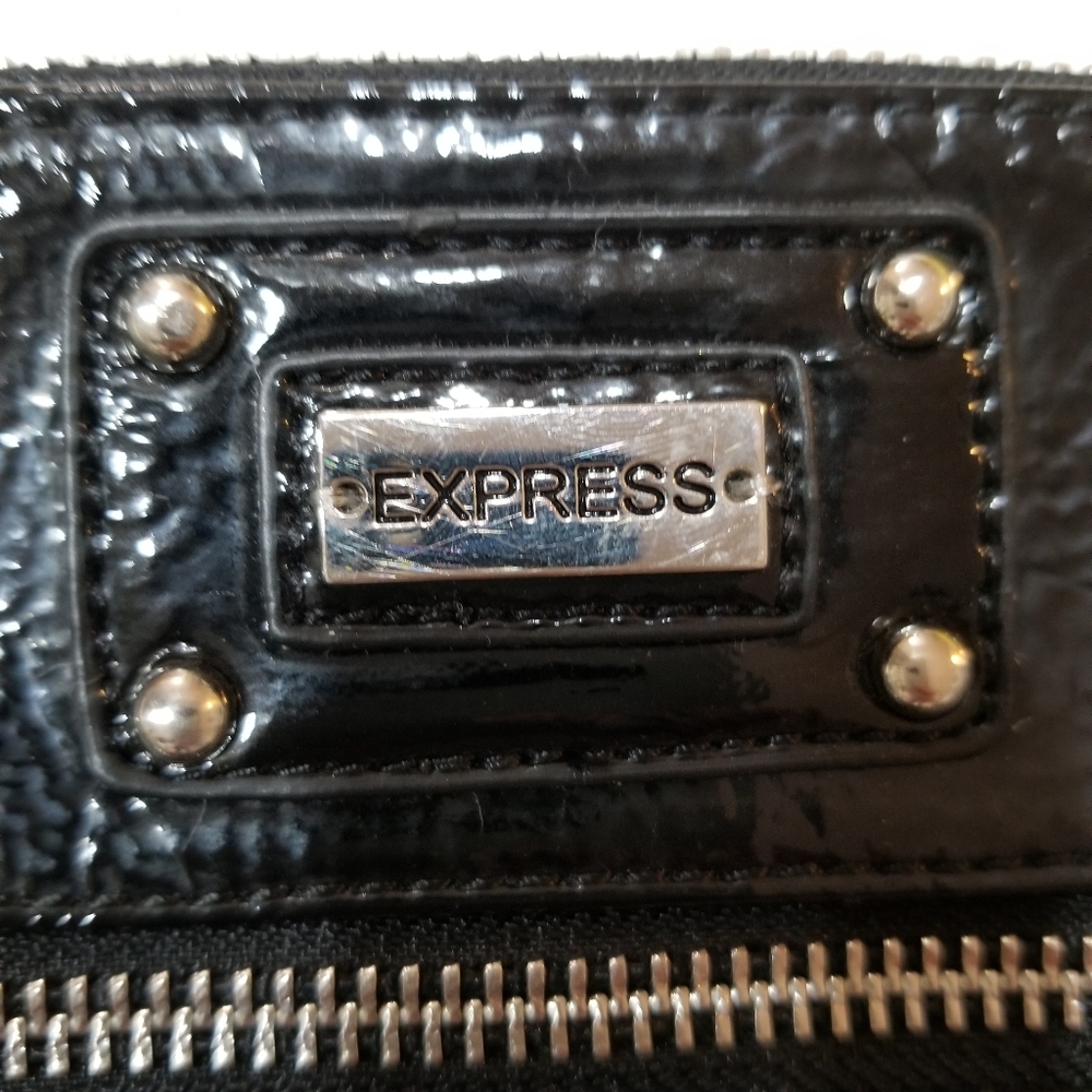 EXPRESS Black Patent Leather Wristlet, Zipper Closure. - Picture 3 of 16